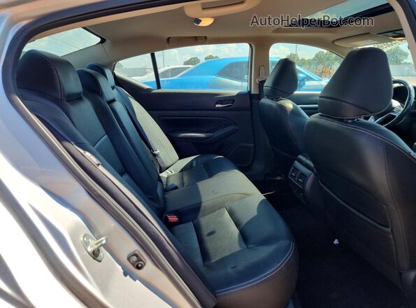 1N4BL4EV2KC190225 2019 NISSAN ALTIMA Silver Widok tylnych siedzeń