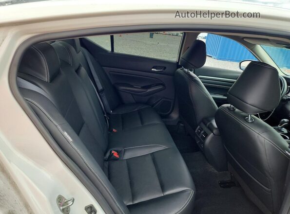 1N4BL4EV2PN417506 2023 NISSAN ALTIMA White Vista de los asientos traseros
