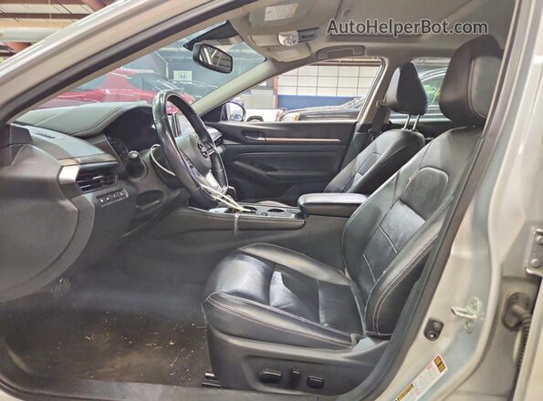 1N4BL4EV3LC140841 2020 NISSAN ALTIMA Silver Вид салону спереду