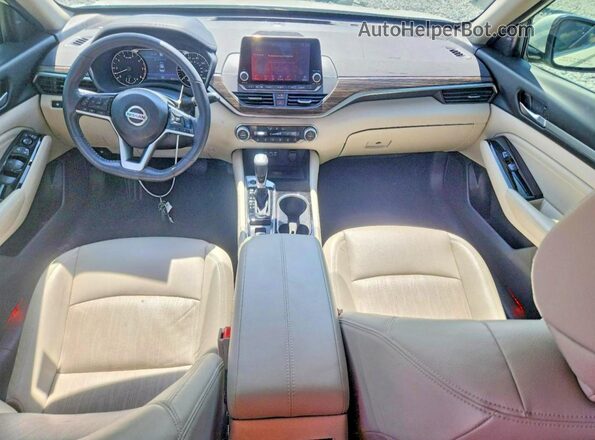 1N4BL4EV7MN372140 2021 NISSAN ALTIMA Белый Вид панели приборов
