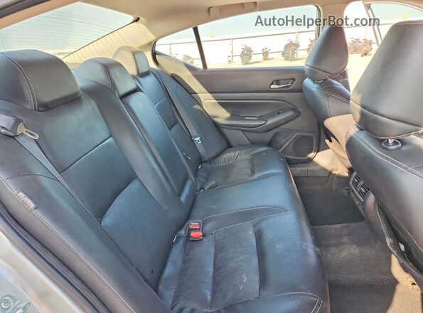1N4BL4EV9KC168898 2019 NISSAN ALTIMA Silver Vista de los asientos traseros