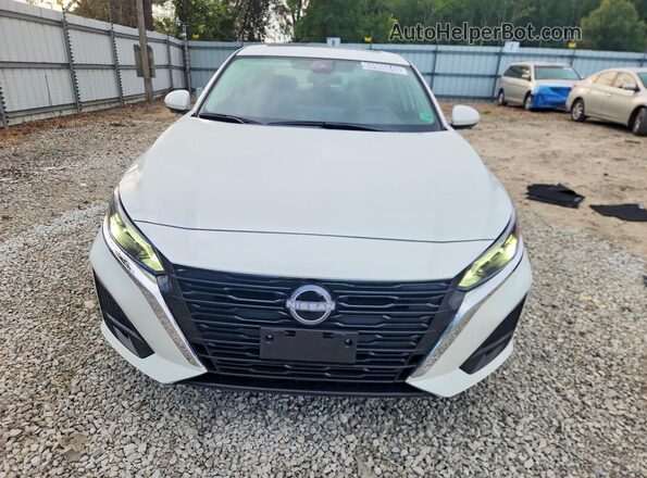 1N4BL4EW2SN431956 2025 NISSAN ALTIMA White უკანა სავარძლების ხედი