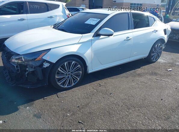 1N4BL4EW5PN322849 2023 NISSAN ALTIMA Белый Передняя левая четверть