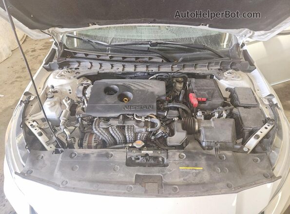 1N4BL4EW8LC221830 2020 NISSAN ALTIMA Белый Вид задней части салона