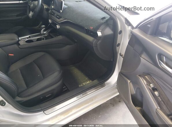 1N4BL4EWXMN400196 2021 NISSAN ALTIMA Silver Вид салону спереду