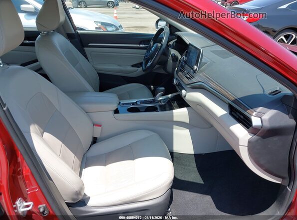 1N4BL4FV7LN300030 2020 NISSAN ALTIMA Red Front interior view