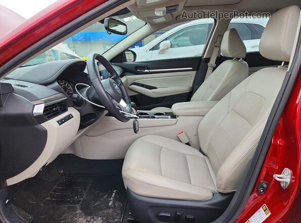 1N4BL4FVXLC181269 2020 NISSAN ALTIMA Red Front interior view