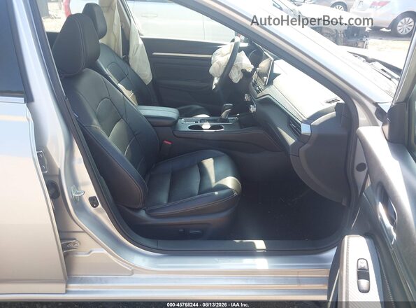1N4BL4FW7KC151007 2019 NISSAN ALTIMA Silver Front interior view