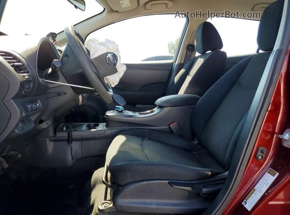1N4BZ0CP3HC311042 2017 NISSAN LEAF Бордовый Вид салона спереди