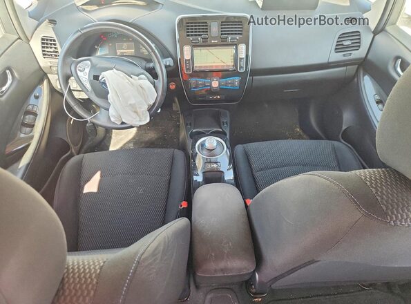 1N4BZ0CP5GC308917 2016 NISSAN LEAF White Widok deski rozdzielczej