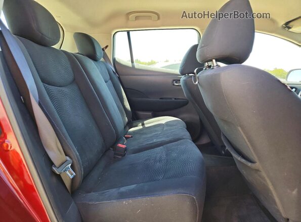 1N4BZ0CP5HC311009 2017 NISSAN LEAF Red Widok tylnych siedzeń