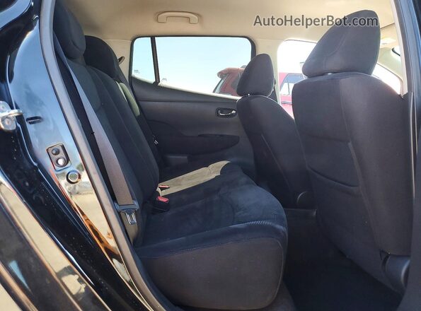 1N4BZ0CP6GC302558 2016 NISSAN LEAF Black Rear seats view