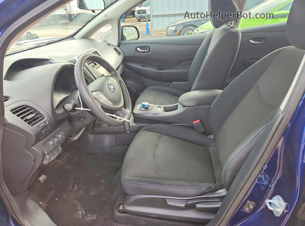 1N4BZ0CP6HC308233 2017 NISSAN LEAF Blue Вид салону спереду