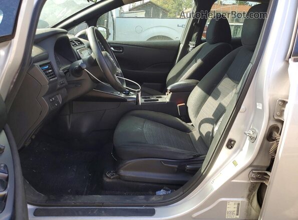 1N4BZ1BP8LC303213 2020 NISSAN LEAF Silver Front interior view