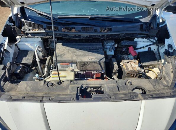 1N4BZ1CP8LC309219 2020 NISSAN LEAF White Widok wnętrza z tyłu