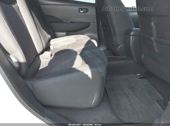 1N4BZ1CPXKC313304 2019 NISSAN LEAF Белый Вид наклейки с VIN-кодом