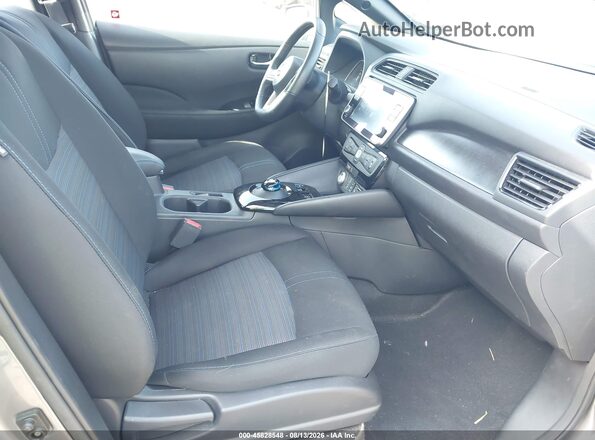 1N4BZ1CV3NC559081 2022 NISSAN LEAF Gray Вид салону спереду
