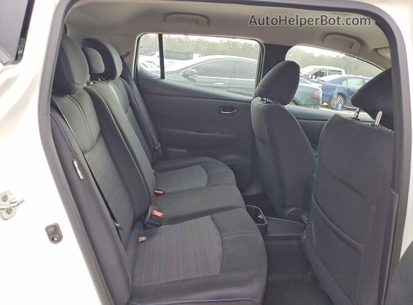 1N4CZ1CV0PC553469 2023 NISSAN LEAF White Widok tylnych siedzeń