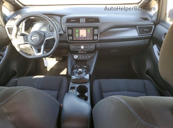 1N4CZ1CV2SC560903 2025 NISSAN LEAF Blue Առջևի վահանակի տեսք