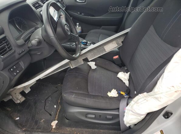 1N4CZ1CV3PC558651 2023 NISSAN LEAF Silver Սալոնի դիմացի տեսք