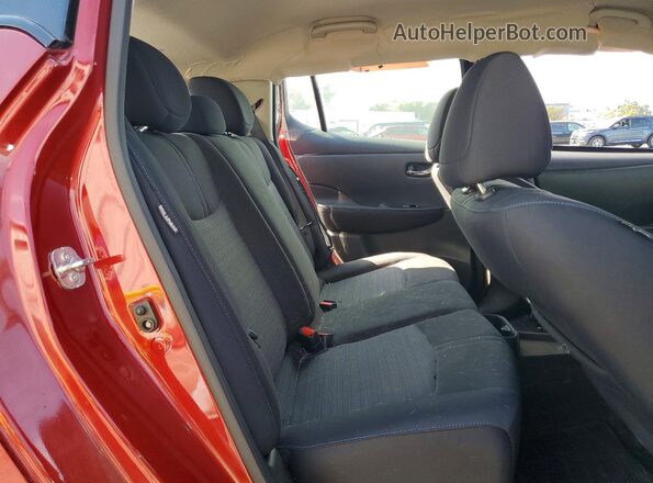 1N4CZ1CV3RC553422 2024 NISSAN LEAF Red Rear seats view