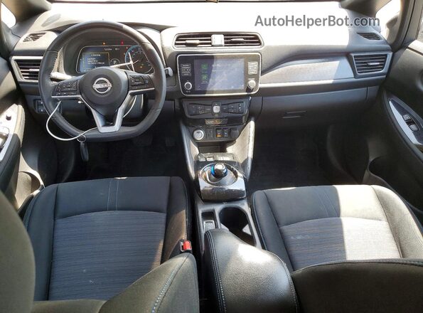 1N4CZ1CV4SC560045 2025 NISSAN LEAF Gray Vista del salpicadero