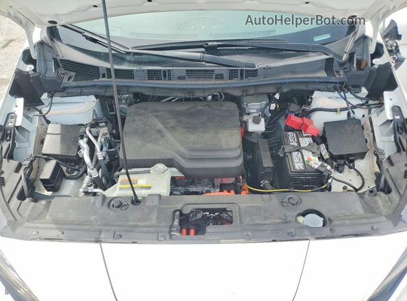 1N4CZ1CV8SC558363 2025 NISSAN LEAF White Rear interior view