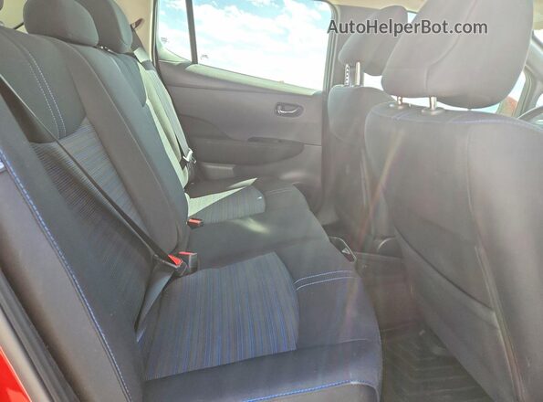1N4CZ1CV9SC566651 2025 NISSAN LEAF Красный Вид задних сидений