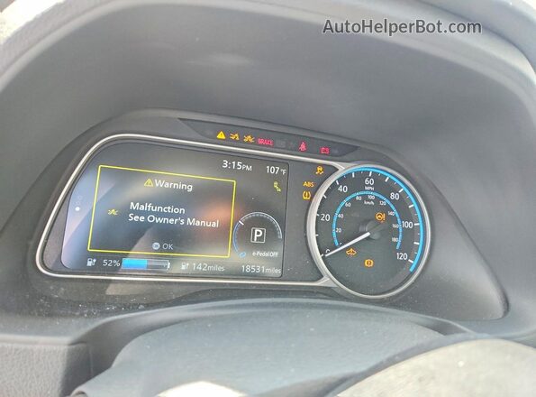 1N4CZ1CV9SC566651 2025 NISSAN LEAF Красный Вид щитка приборов