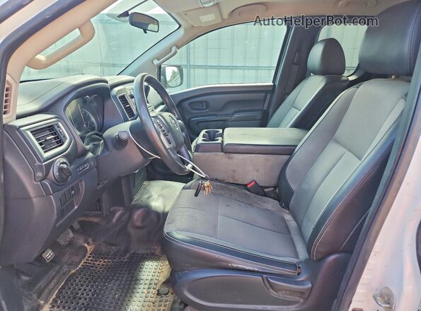 1N6AA1CK2KN527240 2019 NISSAN TITAN White Սալոնի դիմացի տեսք