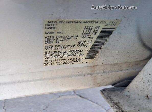 1N6AA1EEXMN528582 2021 NISSAN TITAN White Engine compartment view