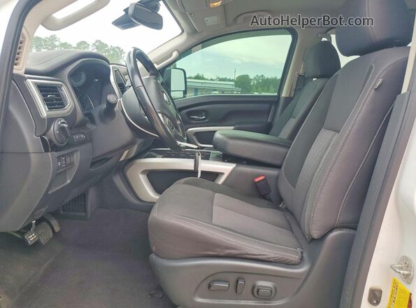 1N6AA1EF4MN520311 2021 NISSAN TITAN White Vista interior delantera
