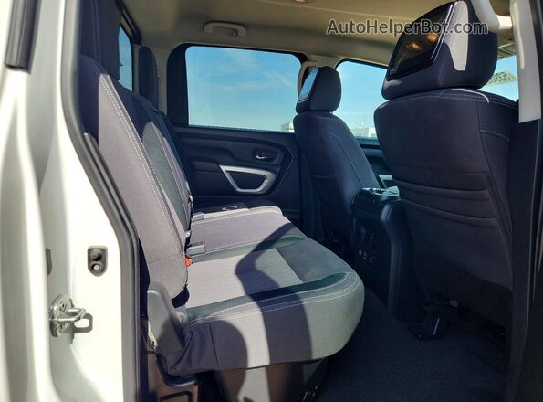 1N6AA1EFXMN531670 2021 NISSAN TITAN White Вид задніх сидінь
