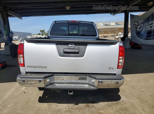 1N6AD0CU1HN739784 2017 NISSAN FRONTIER Silver Հետևի տեսք
