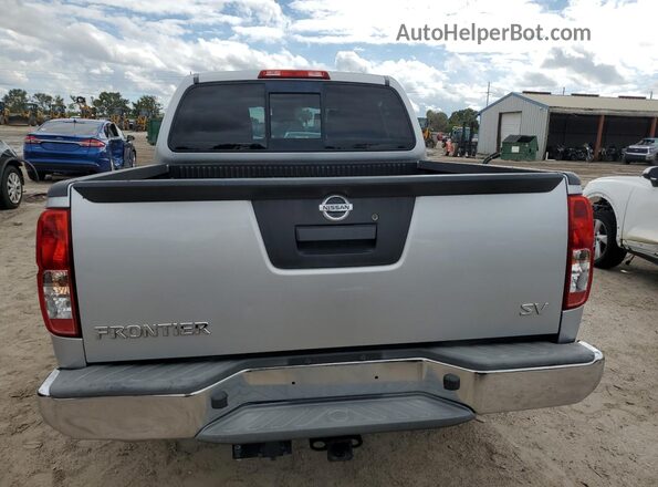 1N6AD0ER2HN732626 2017 NISSAN FRONTIER Серебряный Вид сзади