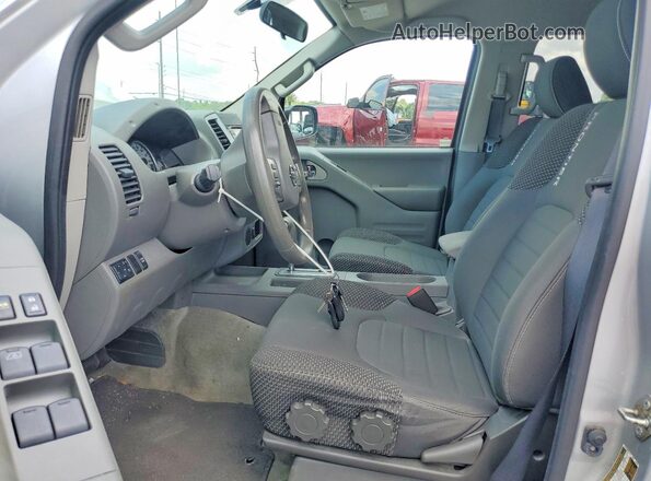 1N6AD0ER4GN900930 2016 NISSAN FRONTIER Silver წინა სალონის ხედი