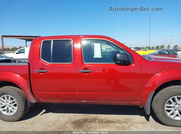 1N6AD0EV4JN752069 2018 NISSAN FRONTIER Red Widok wnętrza z tyłu