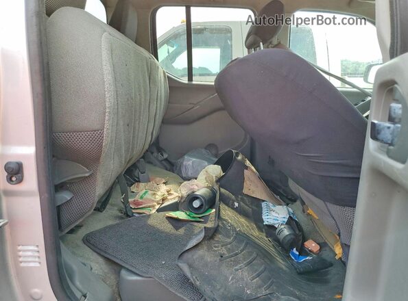 1N6AD0EV9GN775548 2016 NISSAN FRONTIER Серебряный Вид задних сидений