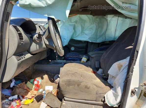 1N6AD0EVXJN747054 2018 NISSAN FRONTIER White Widok wnętrza z przodu