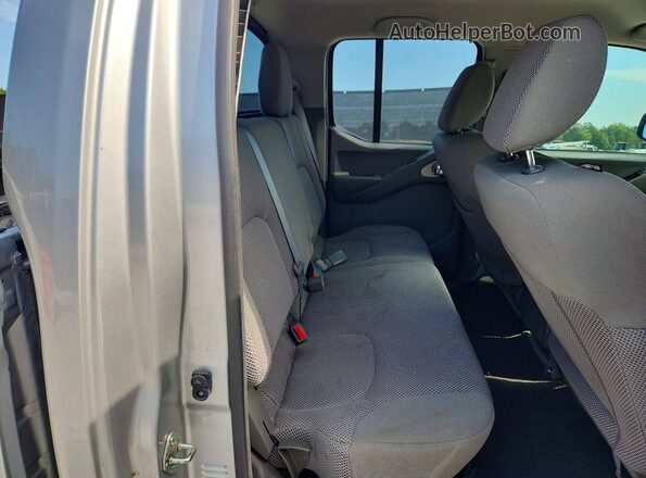 1N6AD0FV9GN762085 2016 NISSAN FRONTIER Silver Հետևի նստատեղերի տեսք
