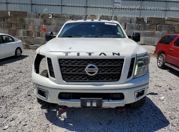 1N6BA1F40GN516679 2016 NISSAN TITAN White Front view