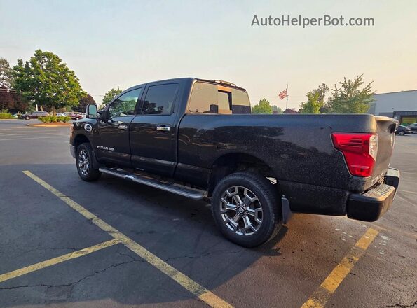 1N6BA1F40HN569738 2017 NISSAN TITAN Черный Задняя правая четверть