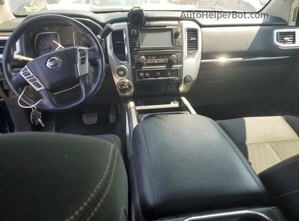 1N6BA1F42JN523866 2018 NISSAN TITAN Синий Вид панели приборов