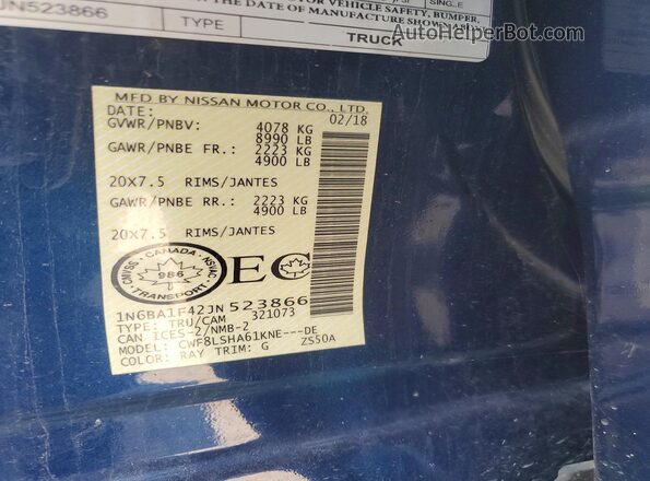 1N6BA1F42JN523866 2018 NISSAN TITAN Синий Вид подкапотного пространства