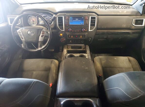 1N6BA1F45JN524882 2018 NISSAN TITAN Gray Vista del salpicadero