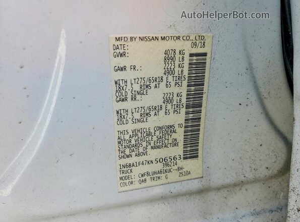 1N6BA1F47KN506563 2019 NISSAN TITAN Белый Вид подкапотного пространства
