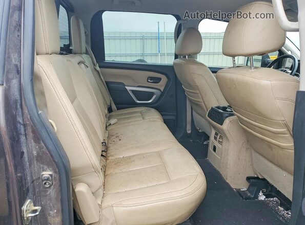 1N6BA1F48HN545350 2017 NISSAN TITAN Brown Vista de los asientos traseros