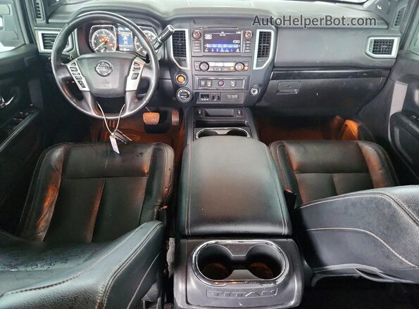 1N6BA1F48KN507592 2019 NISSAN TITAN Black Widok deski rozdzielczej