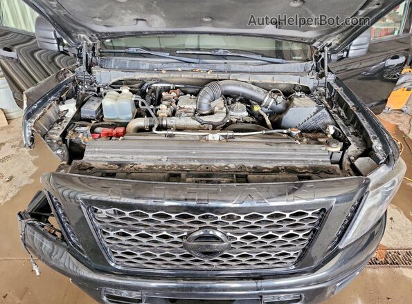1N6BA1F4XJN516017 2018 NISSAN TITAN Black Widok wnętrza z tyłu