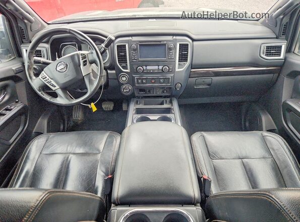 1N6BA1F4XJN516017 2018 NISSAN TITAN Black Widok deski rozdzielczej